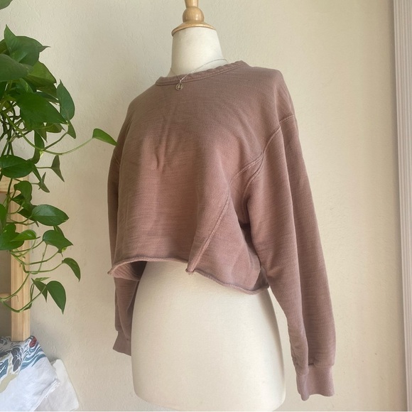 Universal Thread Tops - Tan / brown cropped oversized sweatshirt - Universal Thread